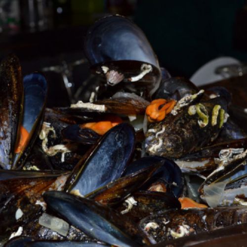Ración de mejillones al vapor